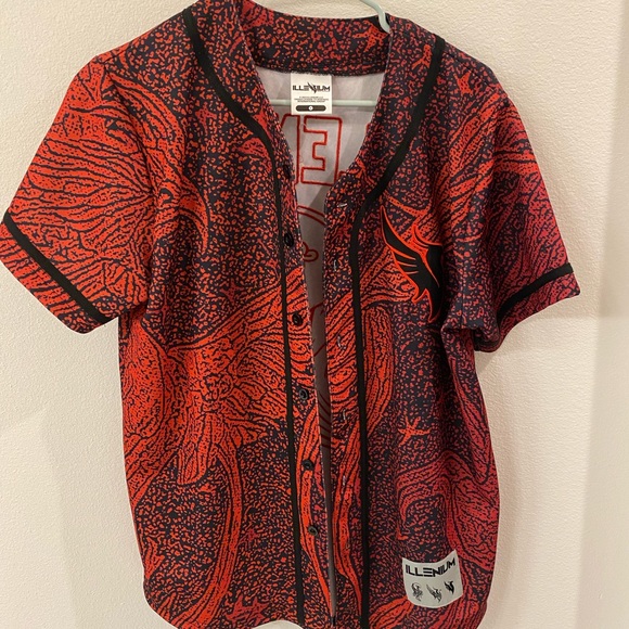 Small illenium jersey - Picture 2 of 4